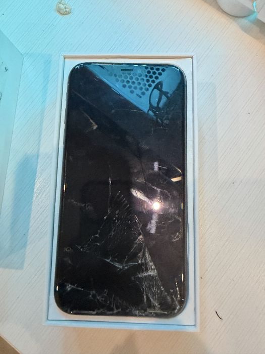 Iphone 11 за части