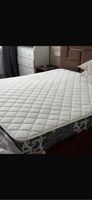 Кровать двухспальная