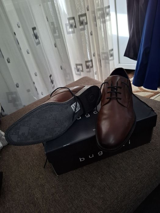 Vând pantofi Piele maro