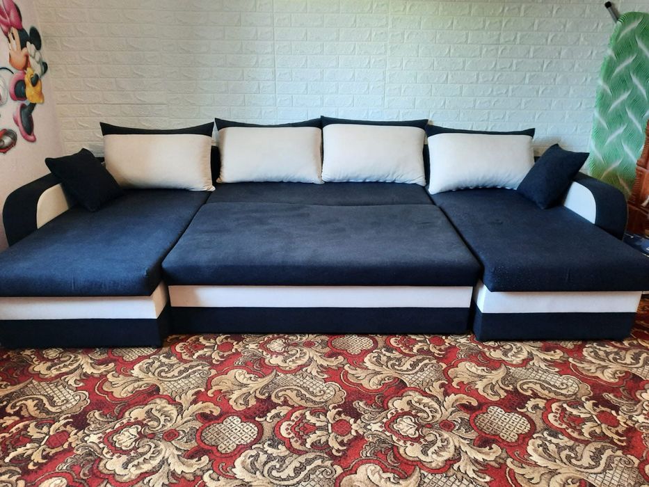 Canapea extensibila in forma de U