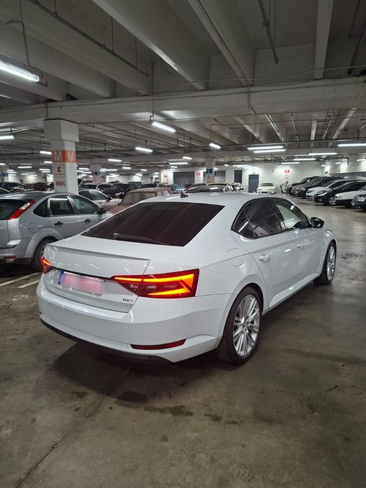 Vând Skoda Superb 2.0d 4x4 190cp euro 6 Automata