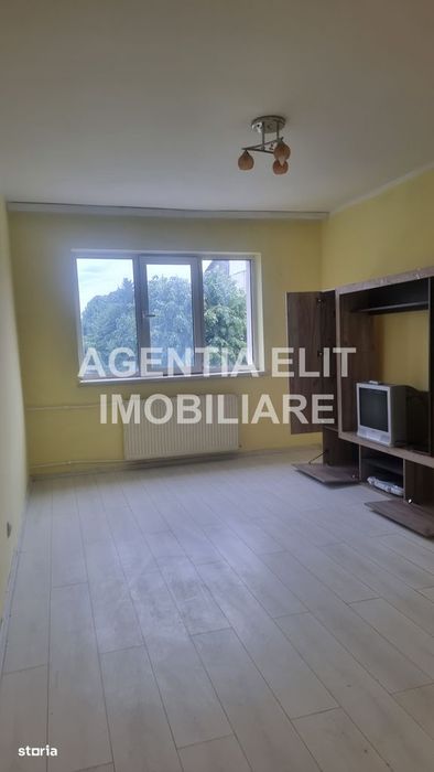 Garsoniera, zona BCR Primaverii