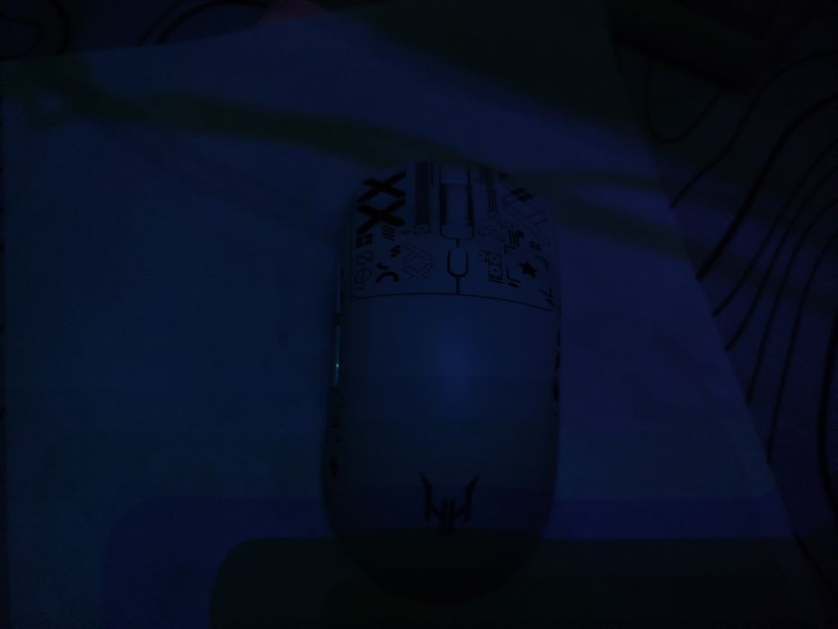 Продам игровую мышь