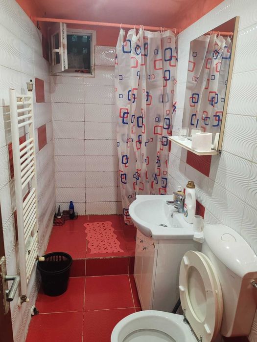Inchiriez apartament