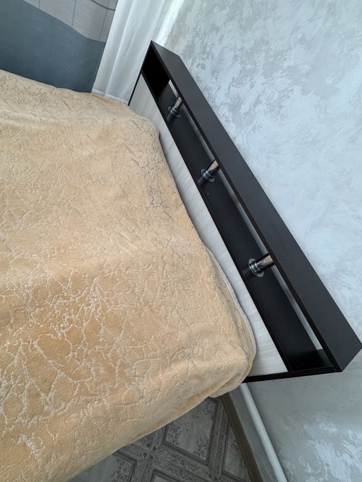 Кровать, шкаф, тумба