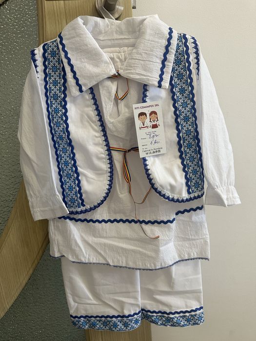 Vand costume traditionale copii ! Dieferite marimi!