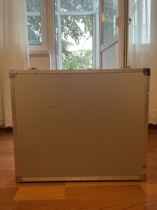 Case/Geanta aluminiu in stare perfecta