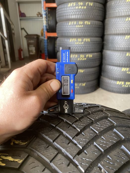 Anvelope iarna 235/55/17 Yokohama Blu Earth Winter 235 55 17 R17