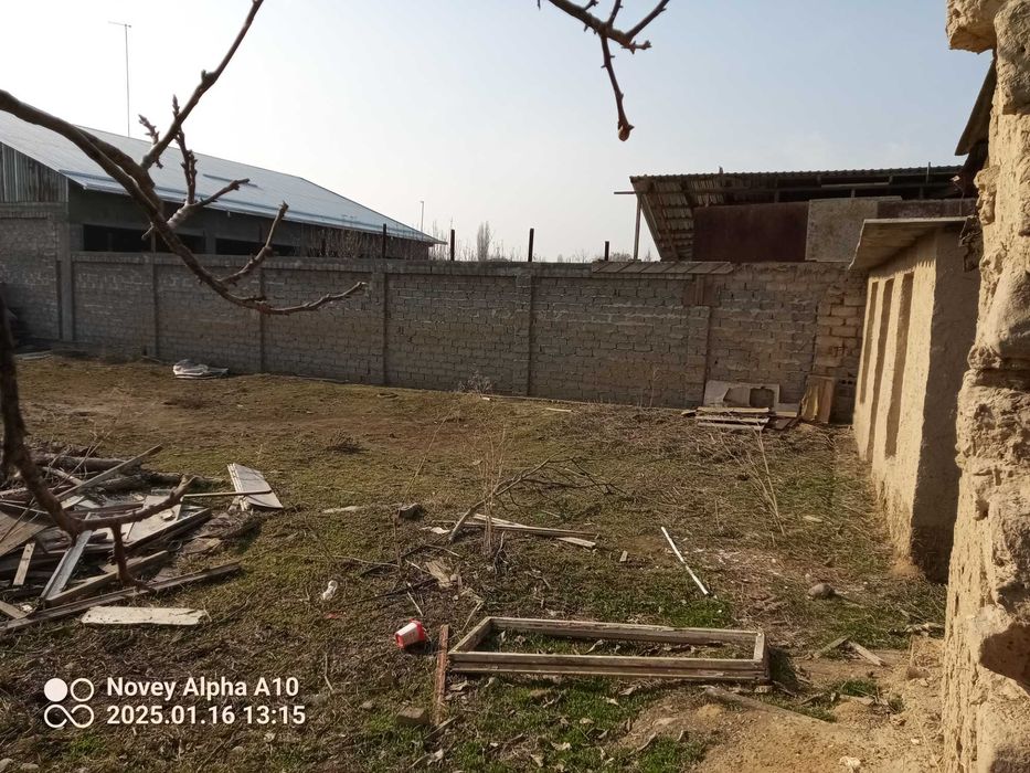 Yer uchastka suv svet gaz bor maktab boxcha piyoda 10 daq masjid 5 daq