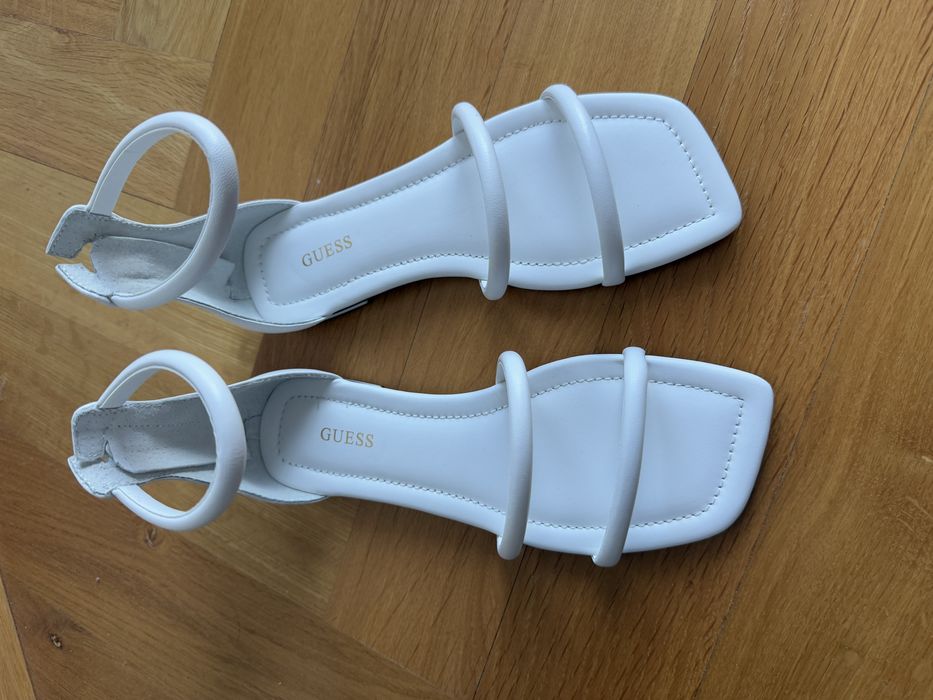 Сандали Guess, чисто нови