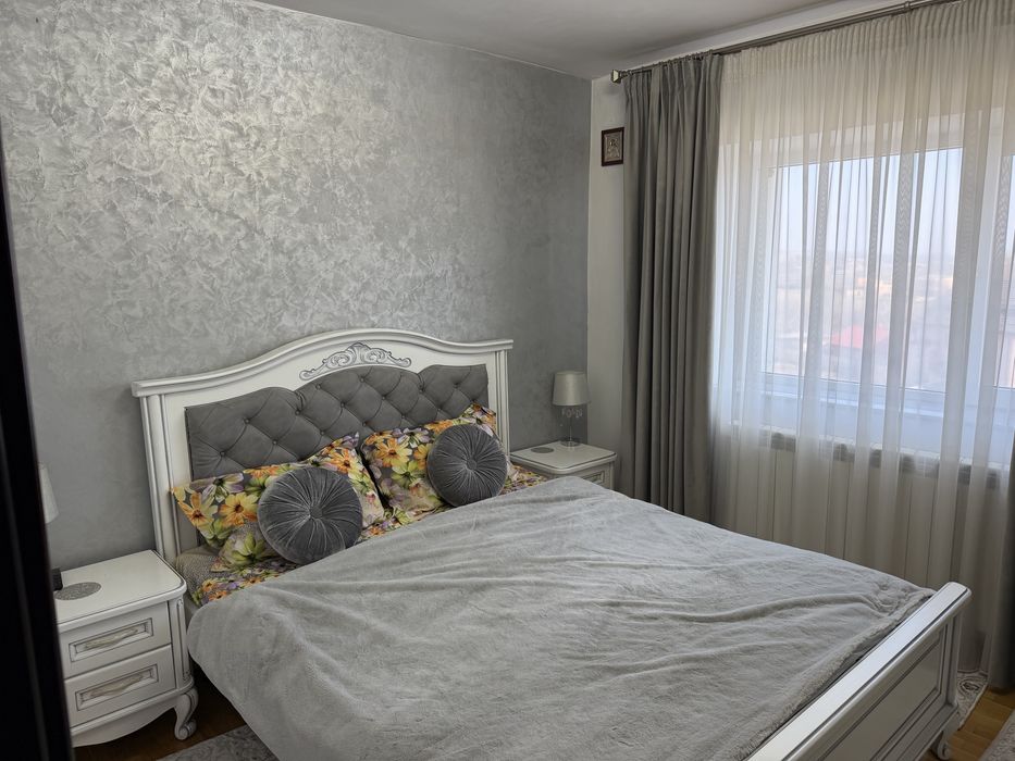 Apartament complet renovat si mobilat/utilat 76mp 22decembrie (gara)