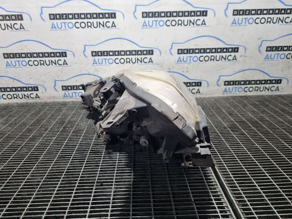 Far Dreapta Citroen C - Crosser 2007 - 2012 SUV 4 Usi (1277) Xenon