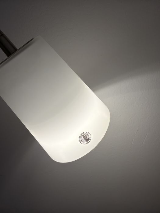 Veioza citit cu picior