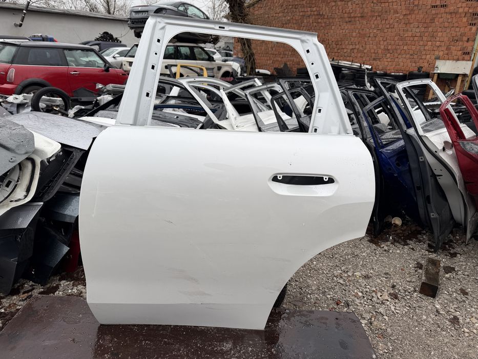 Врата Mini Countryman U25