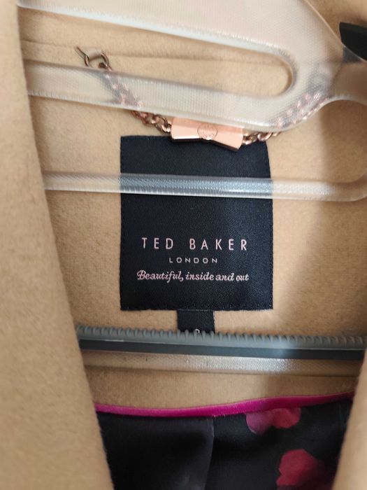 Pardesiu Ted Baker