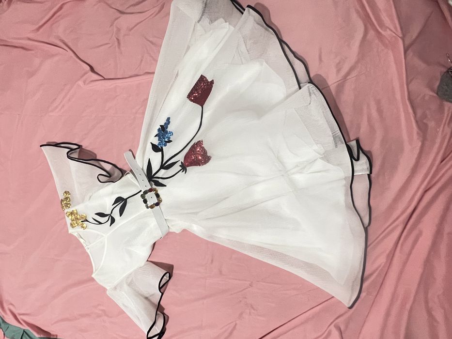 Ақ қойлек бір ақ