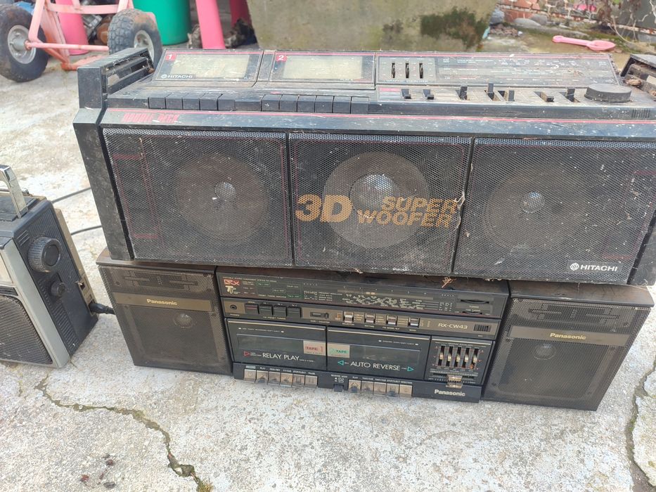 Касетофон Hitachi