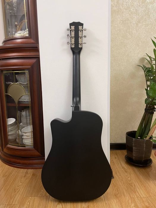 Акустическая Гитара