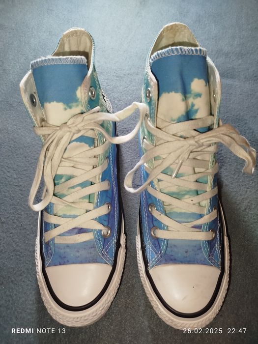 Teniși Converse .