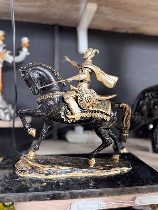Стаэтуетка Амир Тимур  из бронза  лотона  СЕРЬЁЗНО падрок Боссы