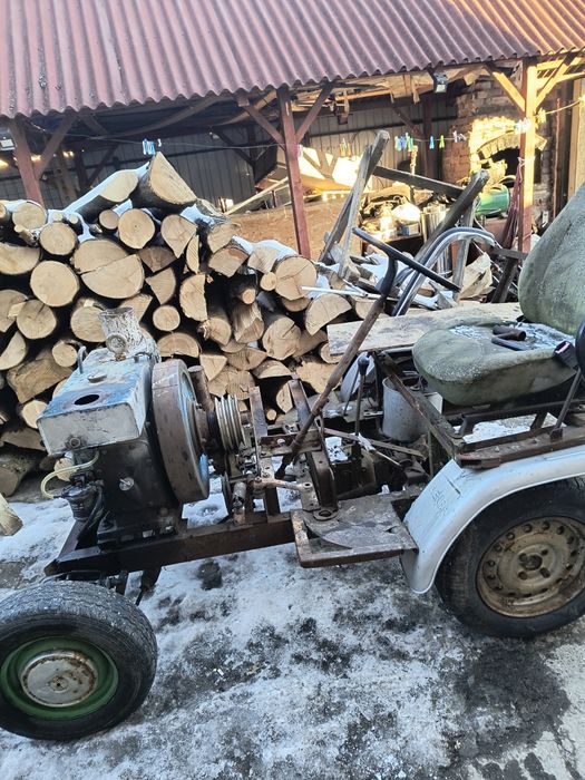 Vând tractoraș TN12 perfect funcțional