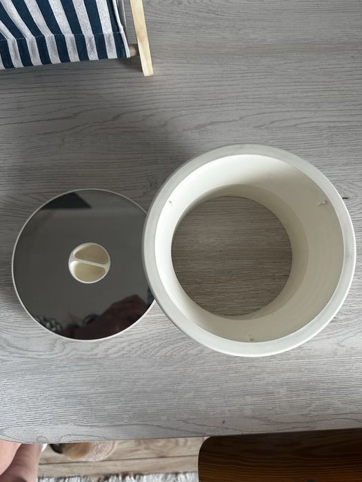 Продам встроенное мусорное ведро