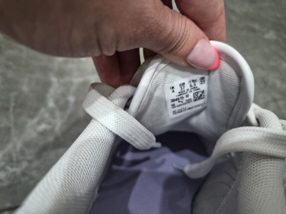 Дамски сникърси кецове бели Пума Puma EUR37