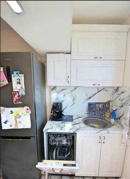 Дава се под наем Тристаен апартамент в Бургас, Славейков - 70 кв.м за 459 € - Снимка #1