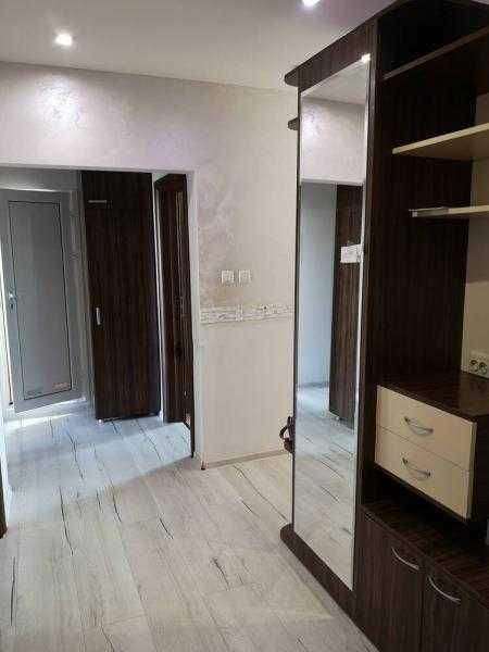 Лукс! Тристаен апартамент до зала Арена! След основен ремонт!