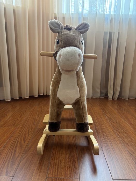 Лошадка-качалка детская