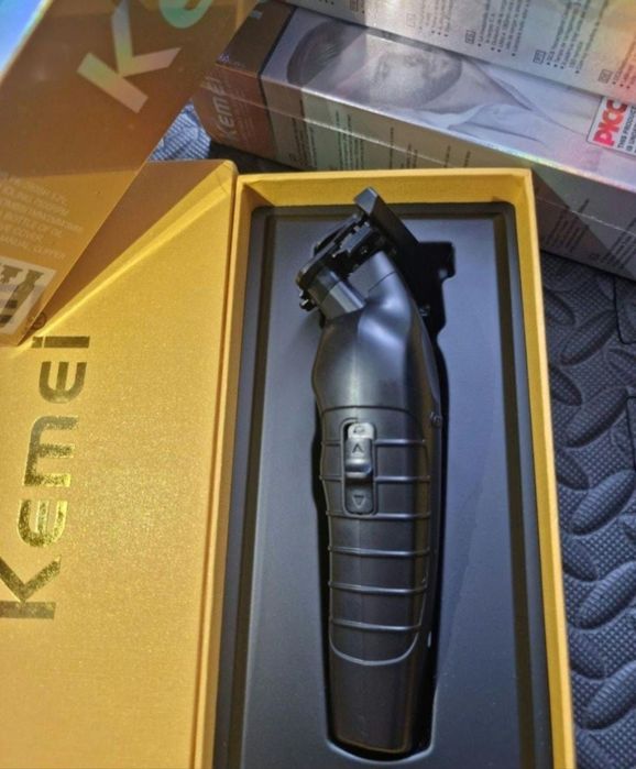 Aparat Kemei 2299 sigilata pentru contur,0mm,1200mAh