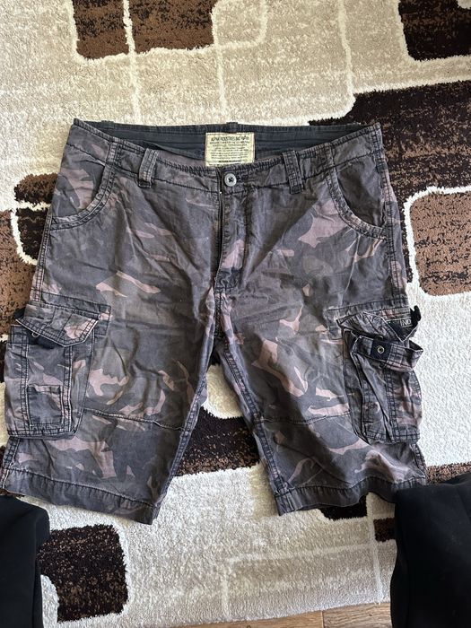 Шорты Alpha Industries