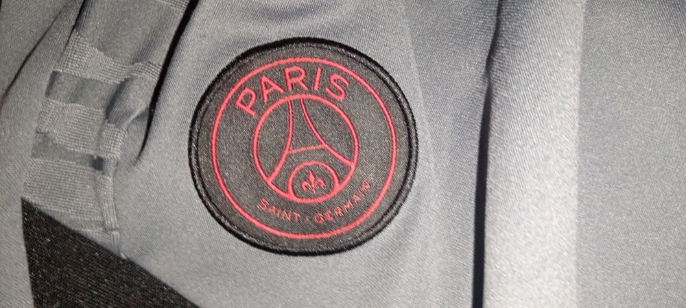 Compleu gri psg conditie buna