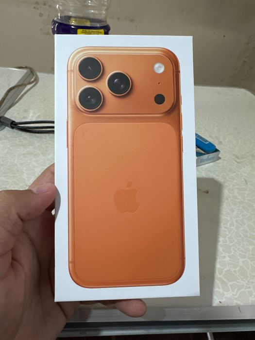 iPhone XR в корпусе iPhone 17 Pro 256Gb Orange