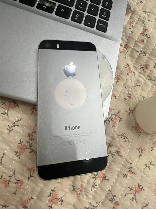 Айфон 5s в хорошем