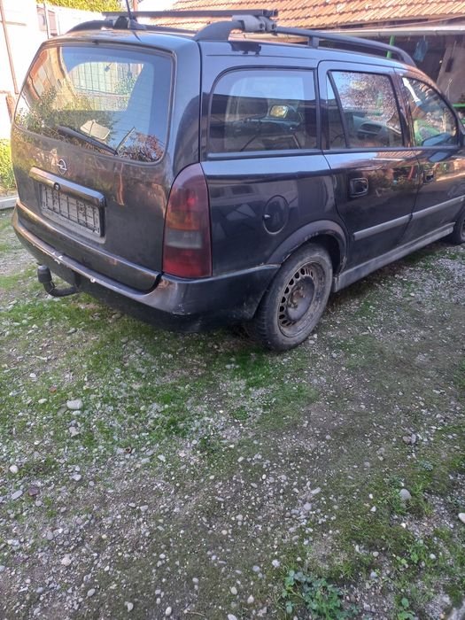 Dezmembrez opel astra g