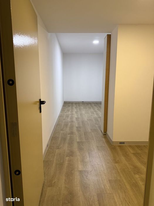 Boxa/ Spațiu de închiriat, 22mp RIN GRAND / AUTOVIT