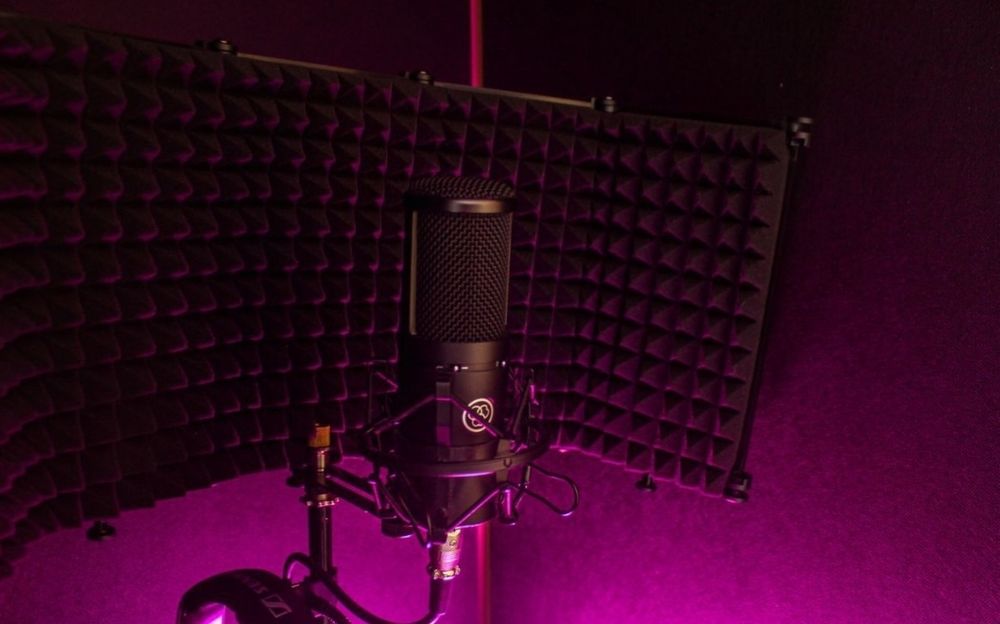 Первая студия звукозаписи самообслуживания