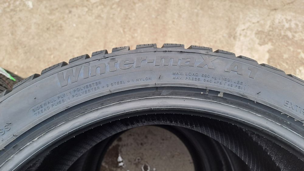 Anvelope noi iarna 235 40 r18