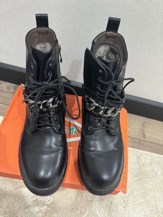 Продам зимние сапоги