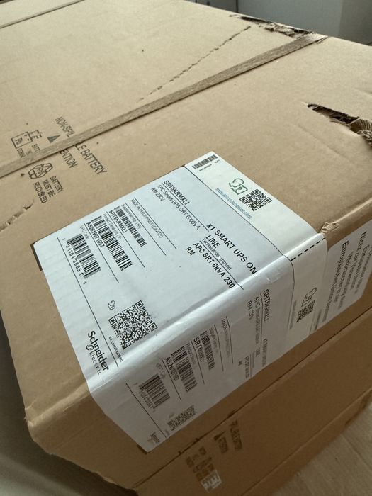 APC Smart-UPS SRT 6000VA (SRT6KXLI) – Nou-Sigilat