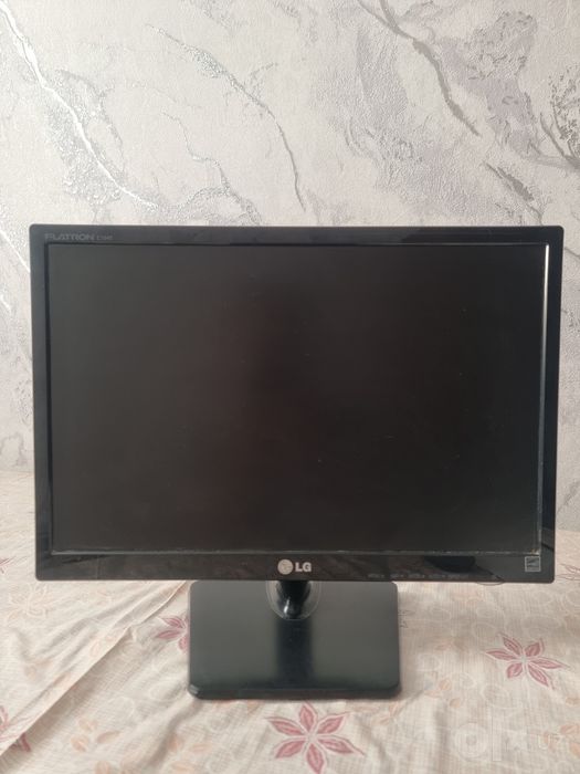 Монитор LG FLATRON E 1945CW-PN