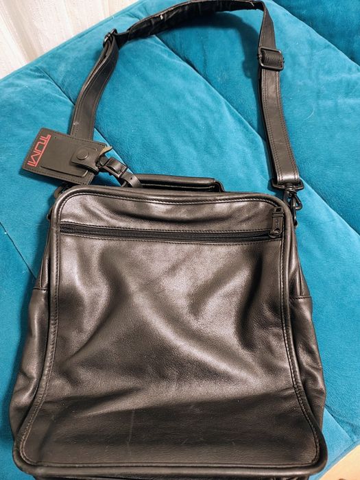 TUMI Geanta de mana, neagra, piele