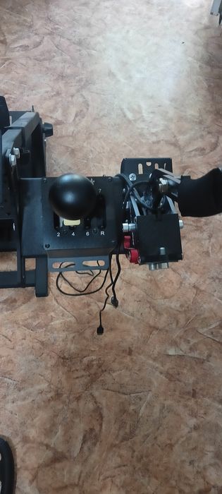 Игровой руль moza r5