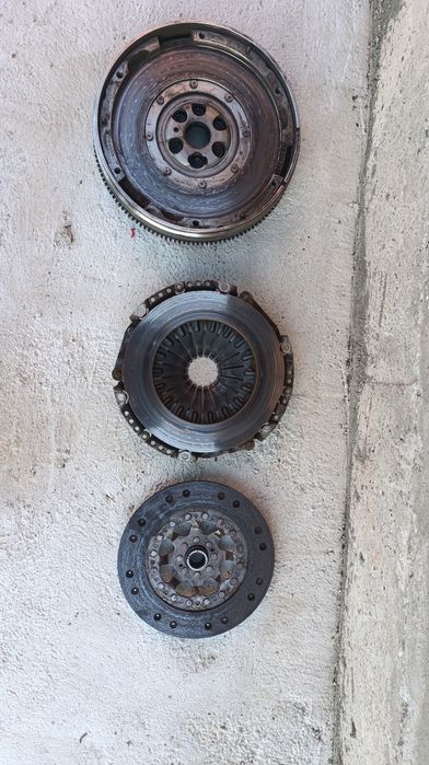 Съединител с маховик