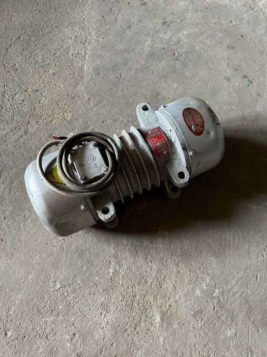 Вибраторы 220V-380V