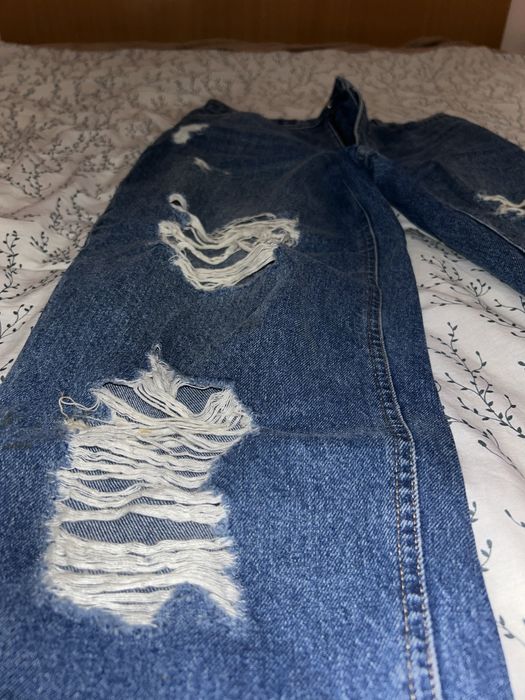 blugi rupti denim albastru