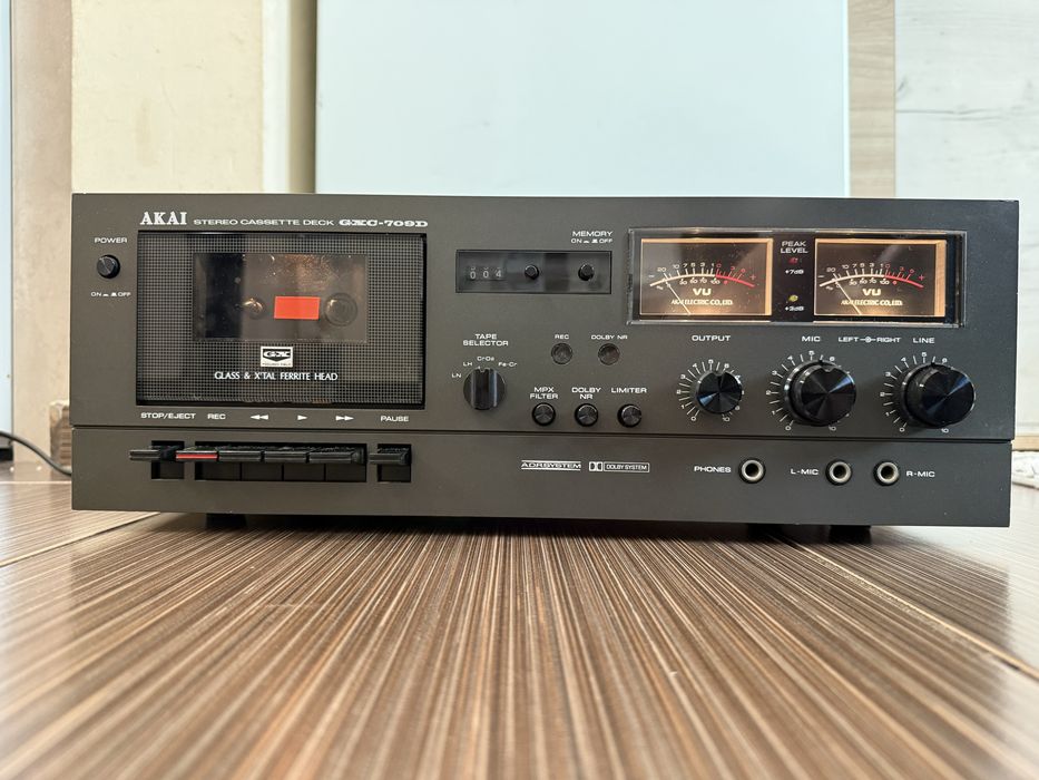 Akai GXC-709d касетен дек