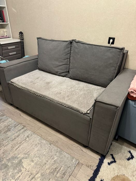 Продам диван за 60000 тысяча