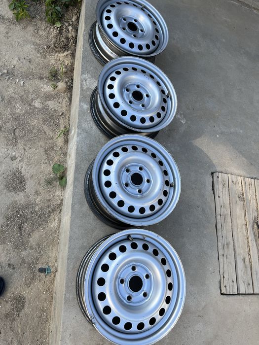 Штампованныйе диски R15, 5x112